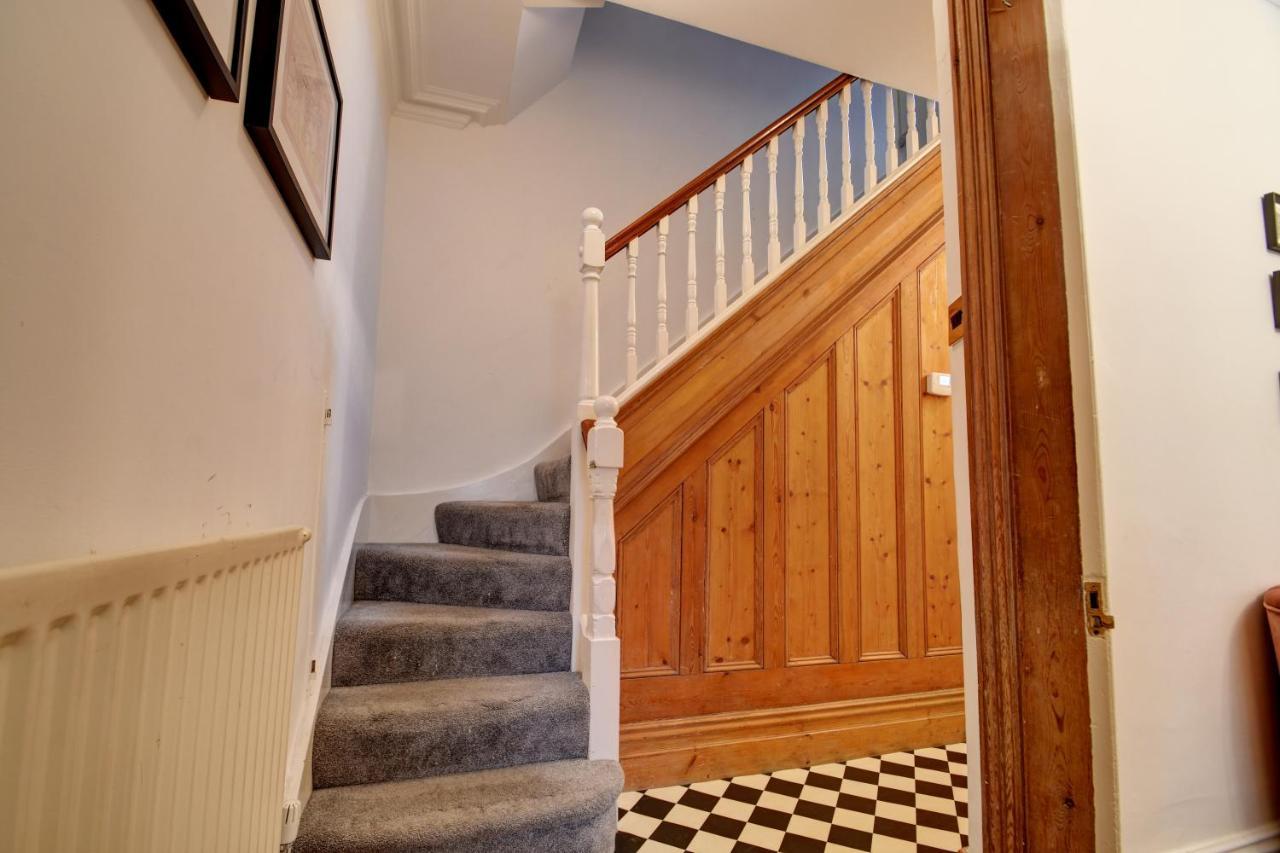 Spacious Victorian Townhouse Near Hcc With Off Street Parking Harrogate Exterior foto